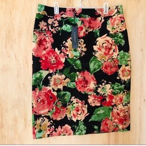 Talbots 🌺🌸 Black/Flowered Pencil Skirt - Sz 6